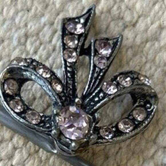 Vintage Pomerantz Bow Shaped Pink Rhinestone Women’s Cufflinks 
7/8" x 7/8". - Picture 3 of 6